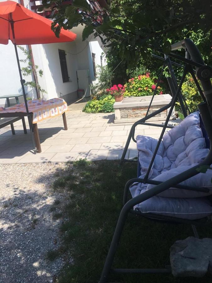 Hostel-Sezanalokev B&B エクステリア 写真