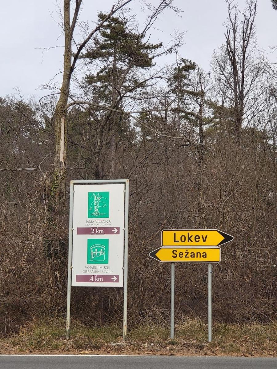Hostel-Sezanalokev B&B エクステリア 写真